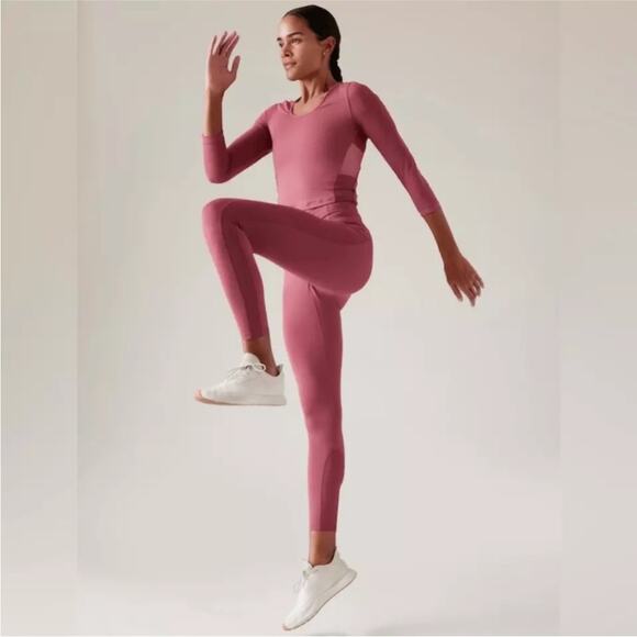 NWT Athleta Pacer Mesh Athletic Long Sleeve Cropped Top Medium "Berry Rose" - Picture 11 of 12